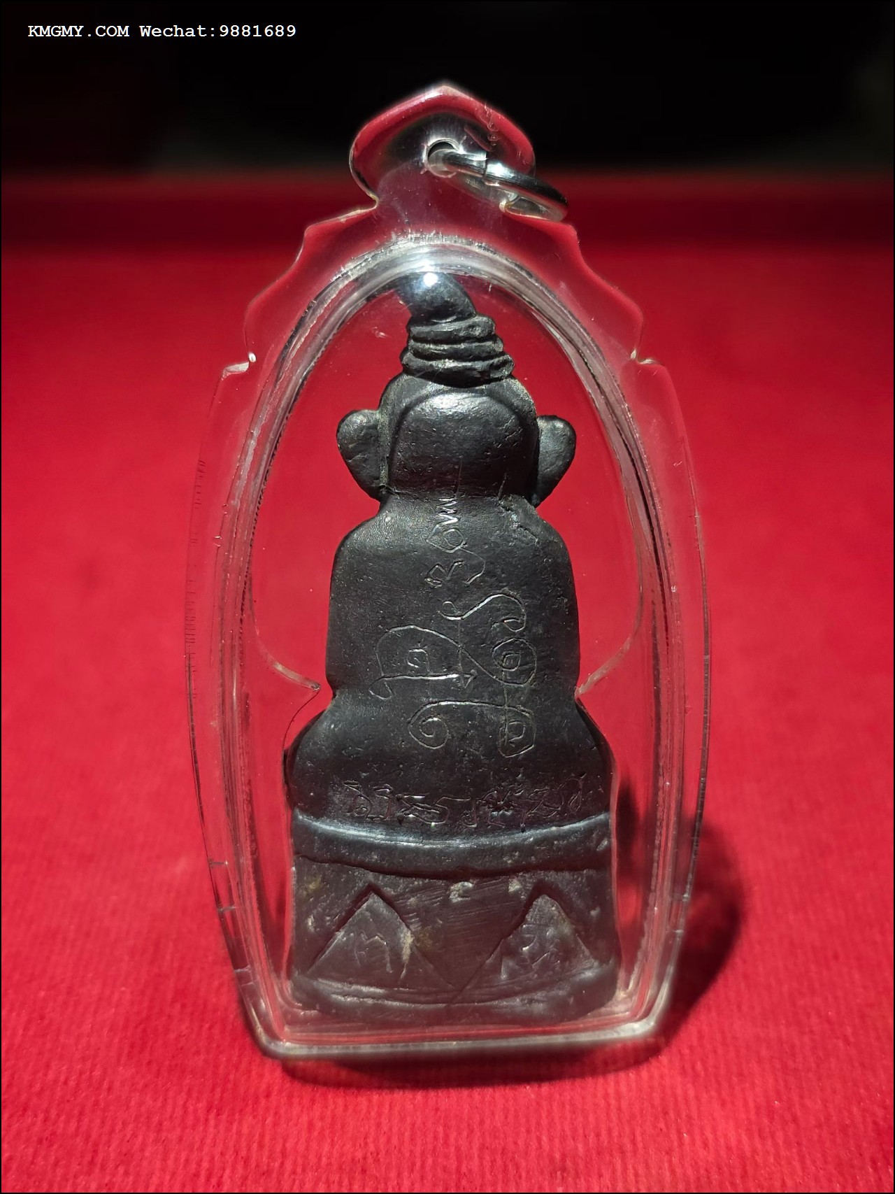 阿赞喷红眼拍婴