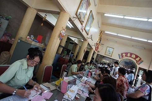 泰国捐棺可积累阴德，积累福报。