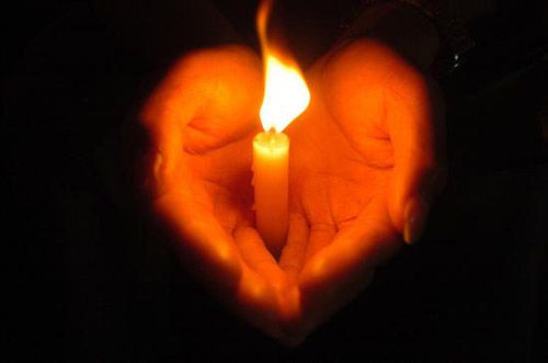 让我们一起为昆明恐怖袭击遇难同胞祈福