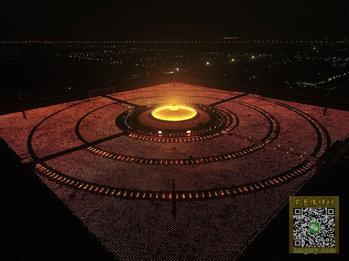 泰国法身寺万佛节法场全景